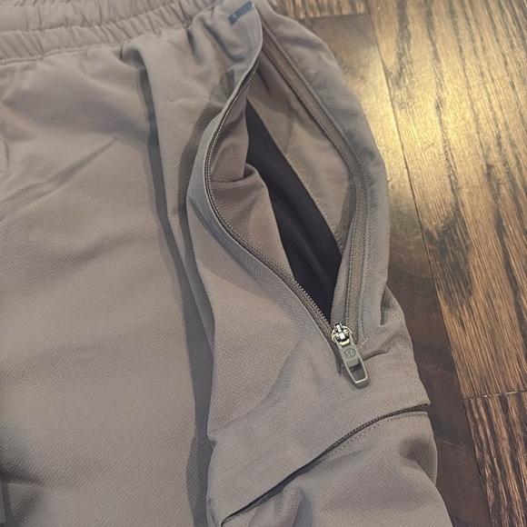 Lululemon Men’s Brown Nomad License To Train Cargo Elastic Cuffs Pant Sz Medium - Picture 4 of 10
